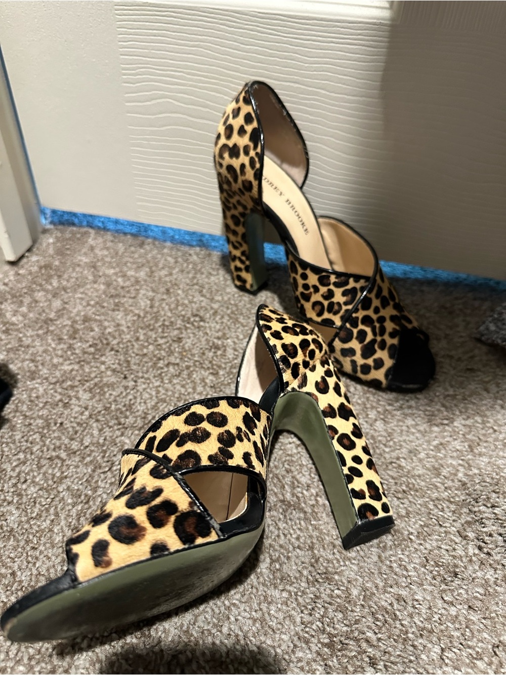 Audrey Brooke Leopard Print D'Orsay Peep-Toe Heels - Tan and Black 7.5 - Picture 3 of 3